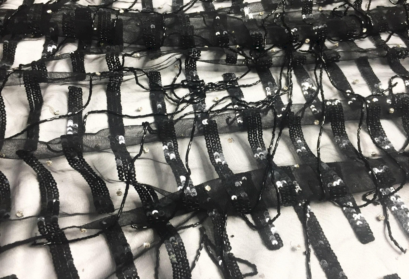 Lentejuelas y flecos negros hechos a mano con encaje de piedras de cristal