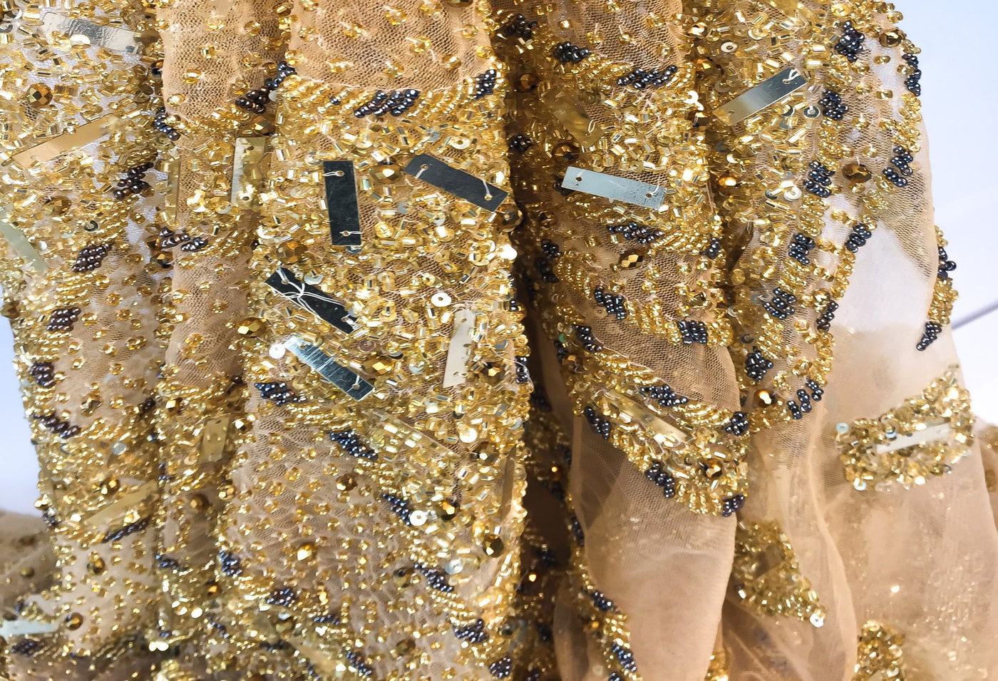 tela de lujo Encaje dorado hecho a mano | Glam House Fabrics